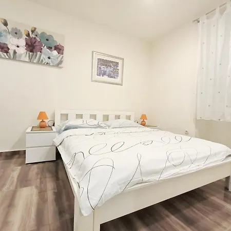 Dream Apt * Split