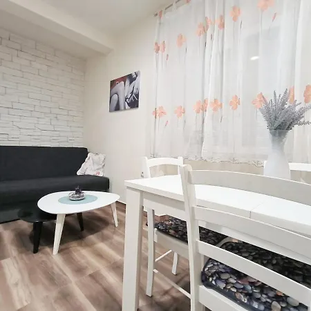 Dream Apt * Split